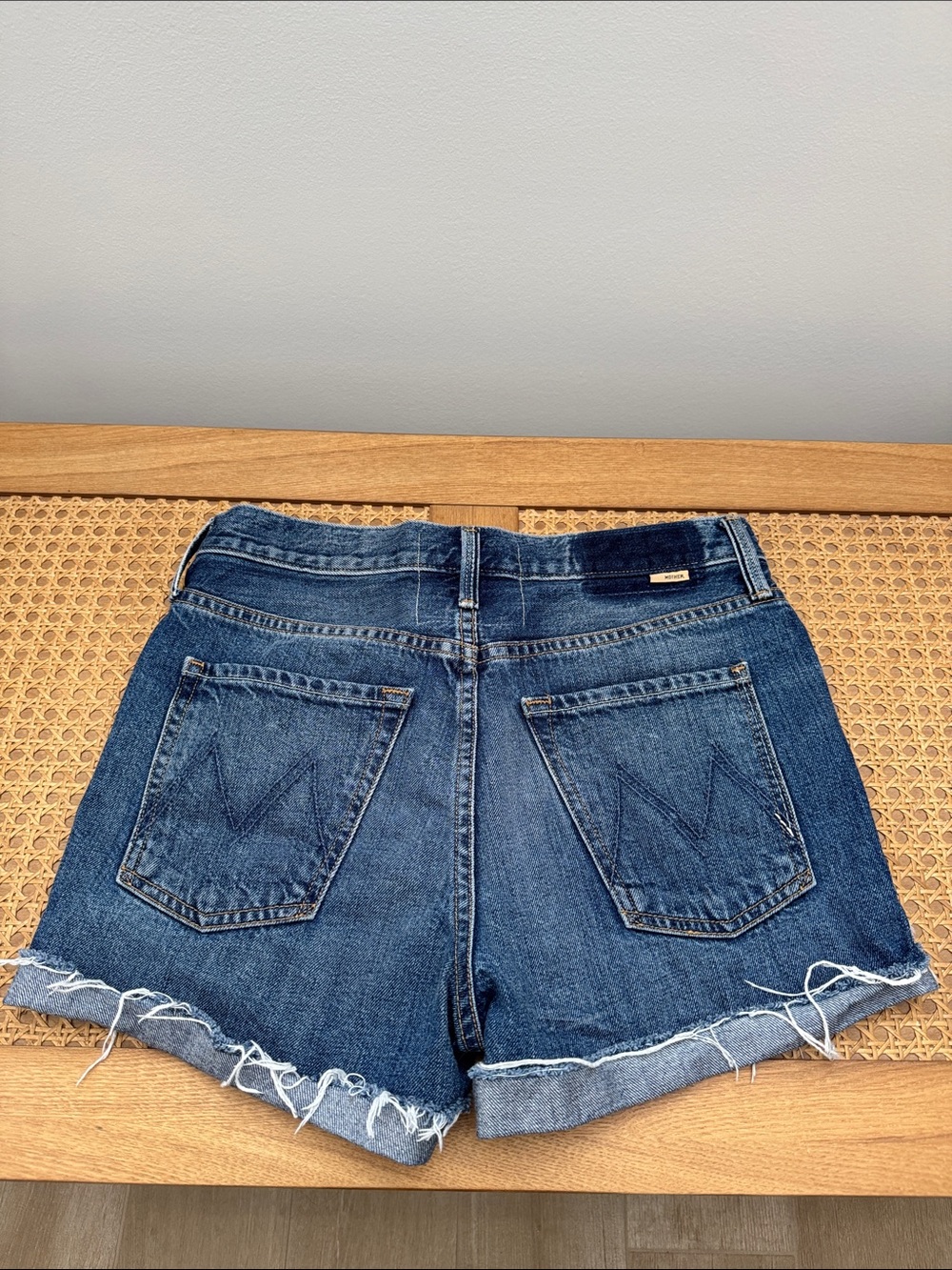 Mother Denim Cutoff Shorts The proper short color: sin and suffer size 25 - Picture 5 of 7